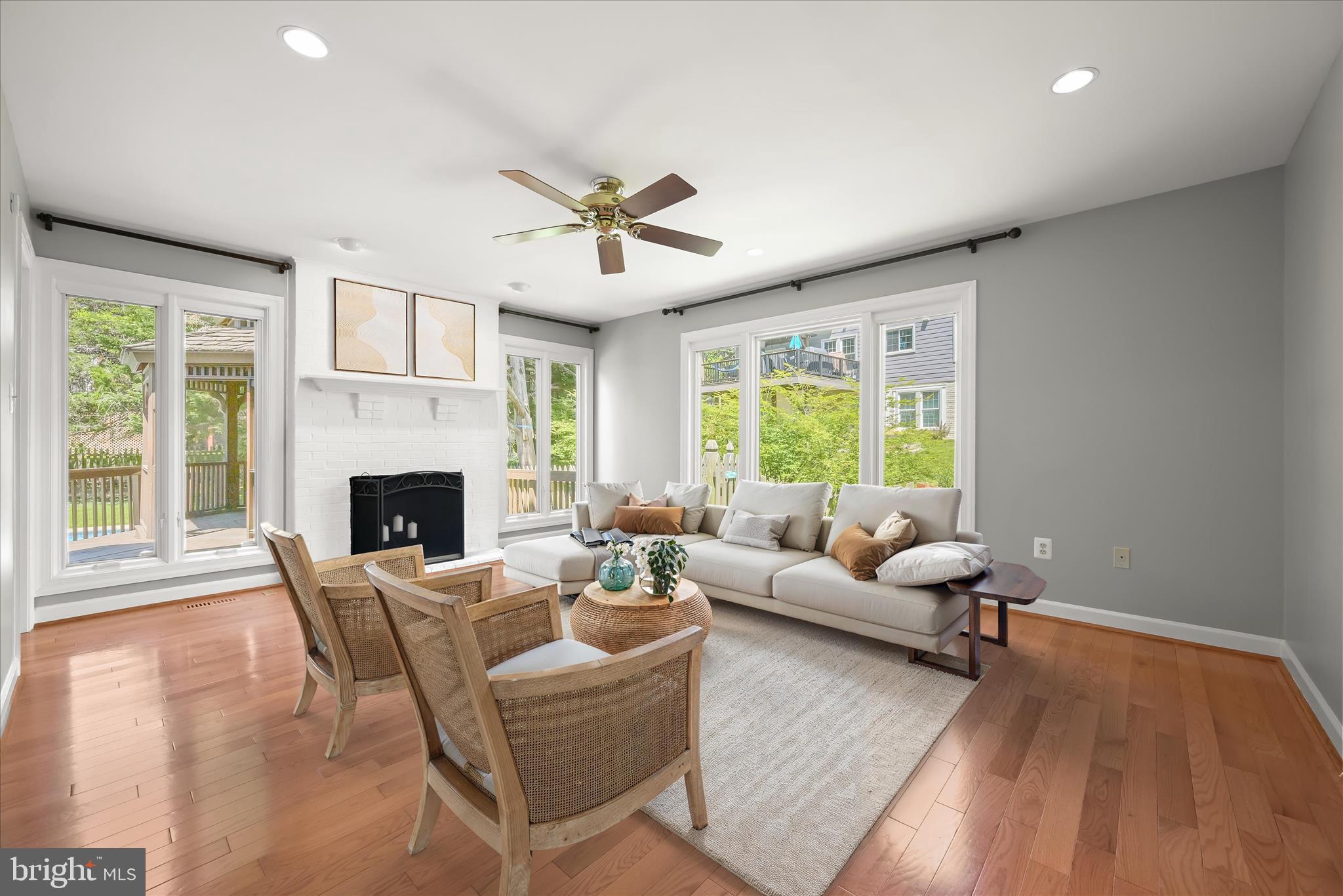 LONG MEADOW - Residential