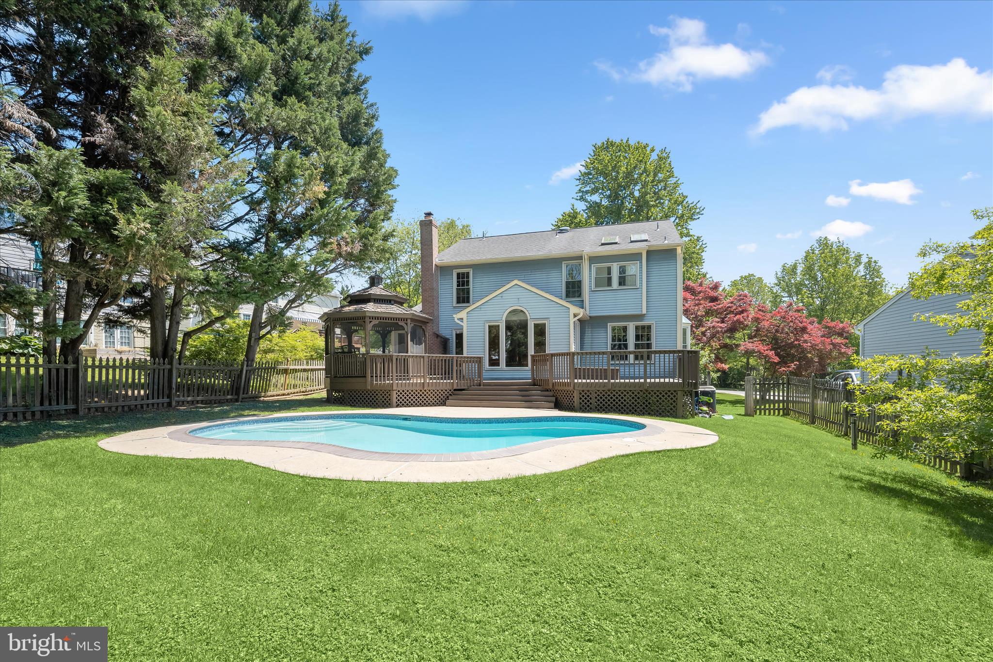 LONG MEADOW - Residential