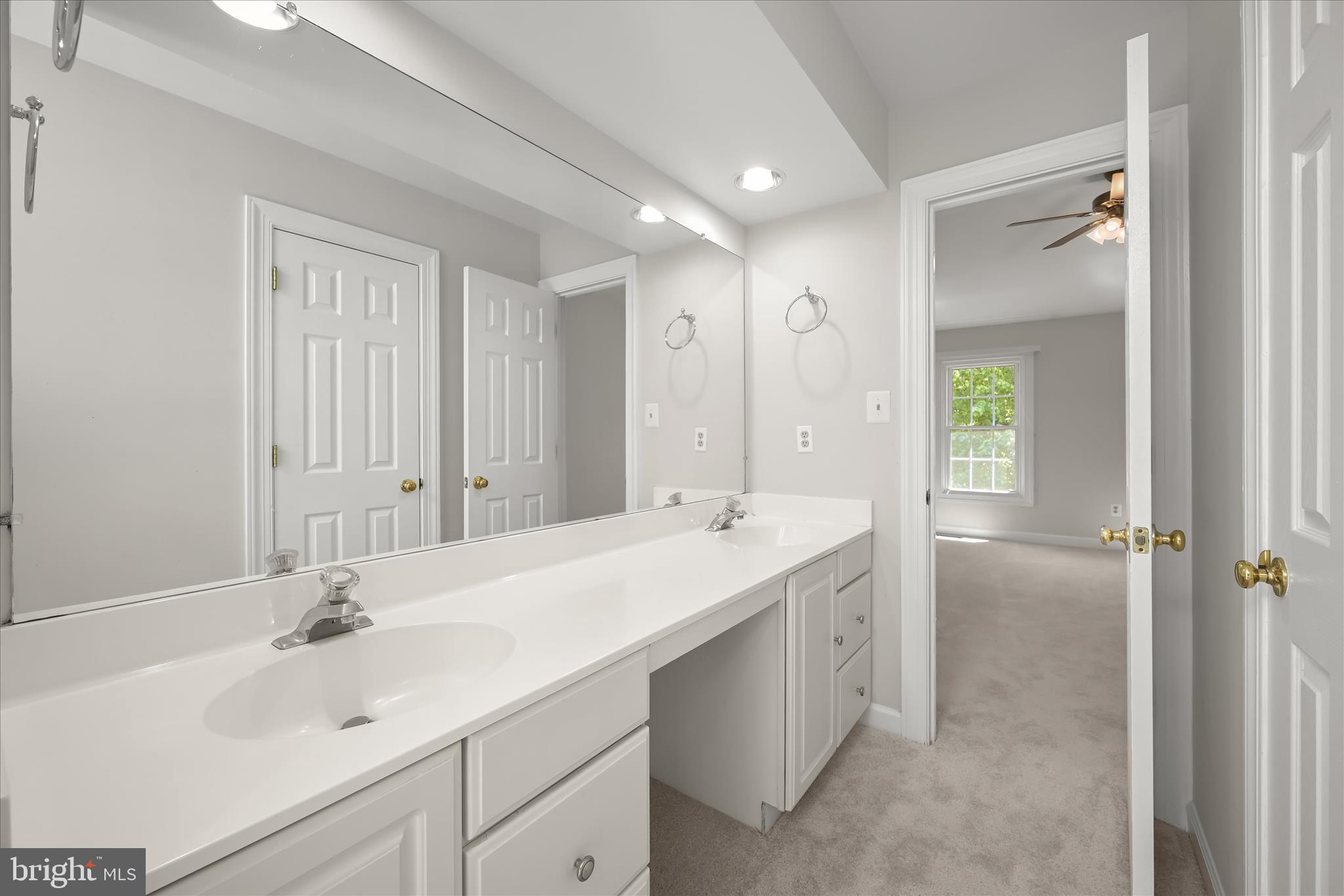 LONG MEADOW - Residential