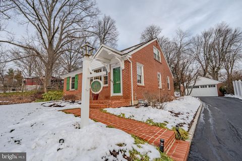 173 HILLVIEW DRIVE SPRINGFIELD PA 19064