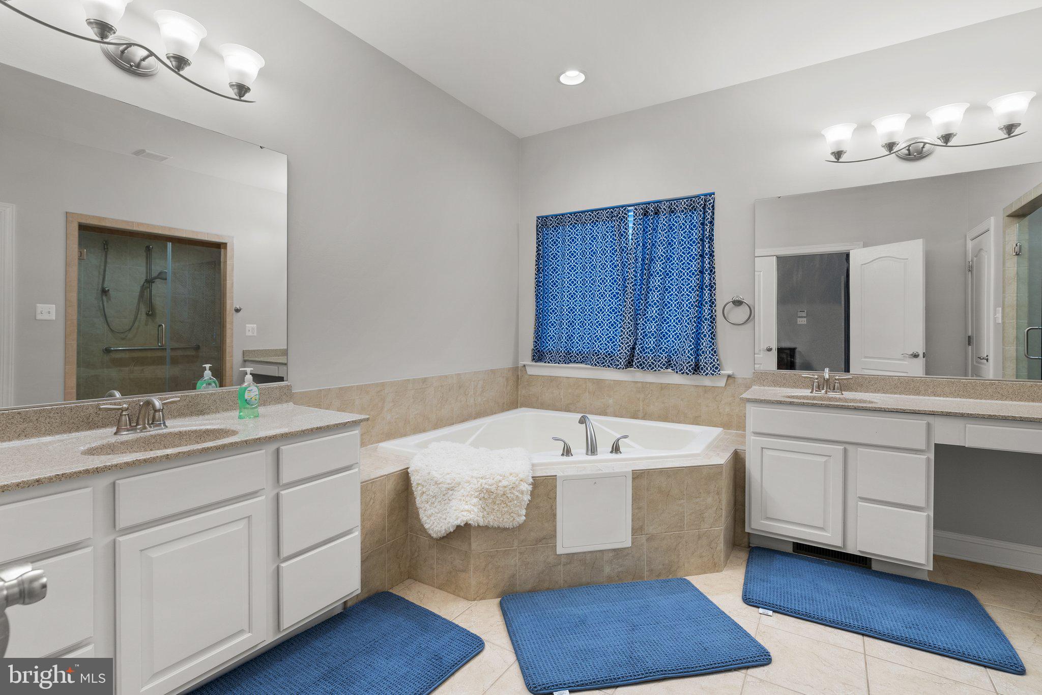 COACHMAN'S PATH - Residential