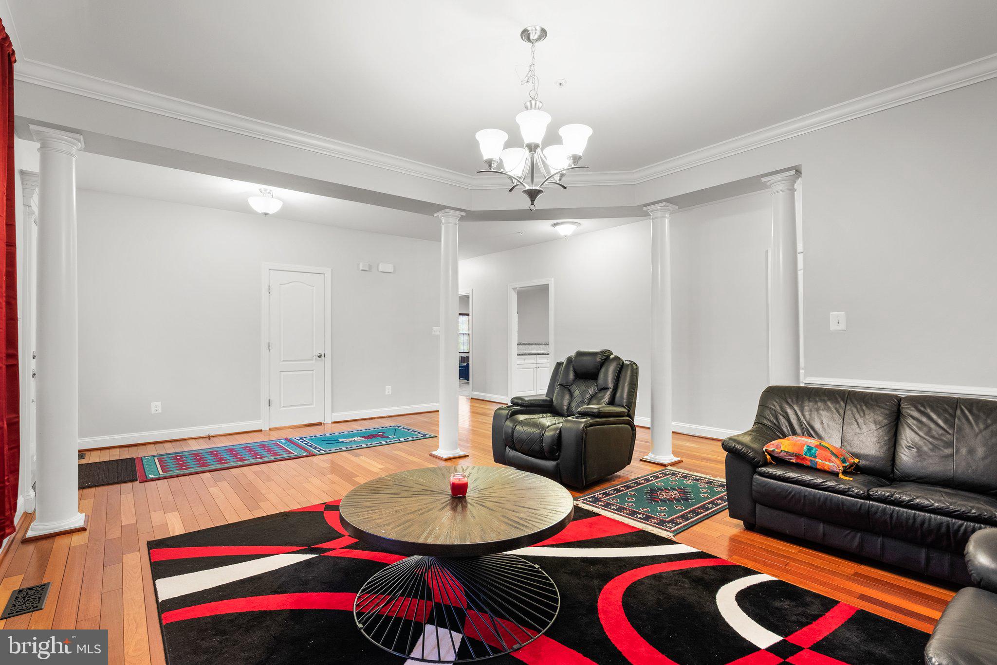 COACHMAN'S PATH - Residential