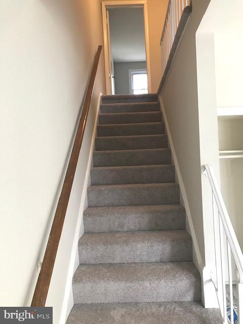 DALE CITY - Residential Lease