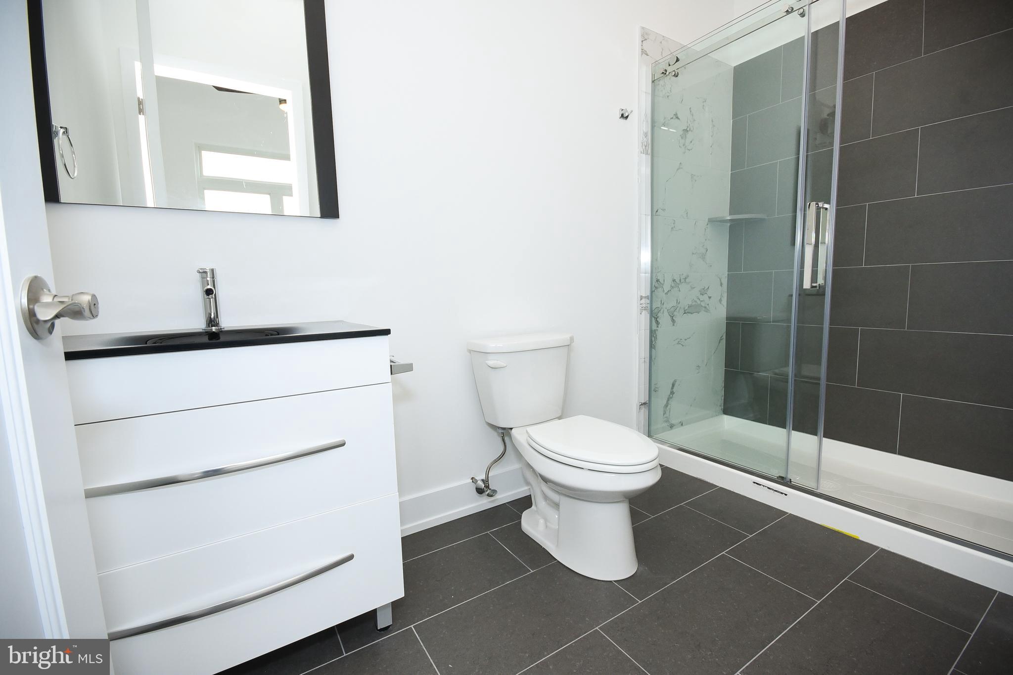 ROXBOROUGH - Residential Lease