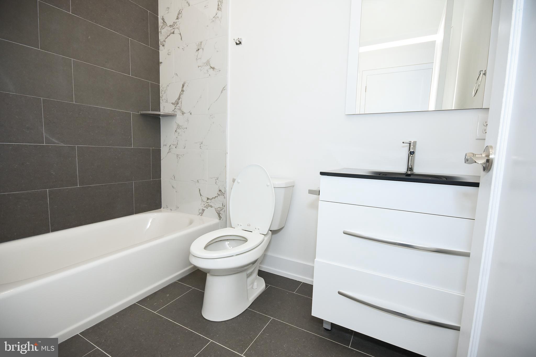 ROXBOROUGH - Residential Lease