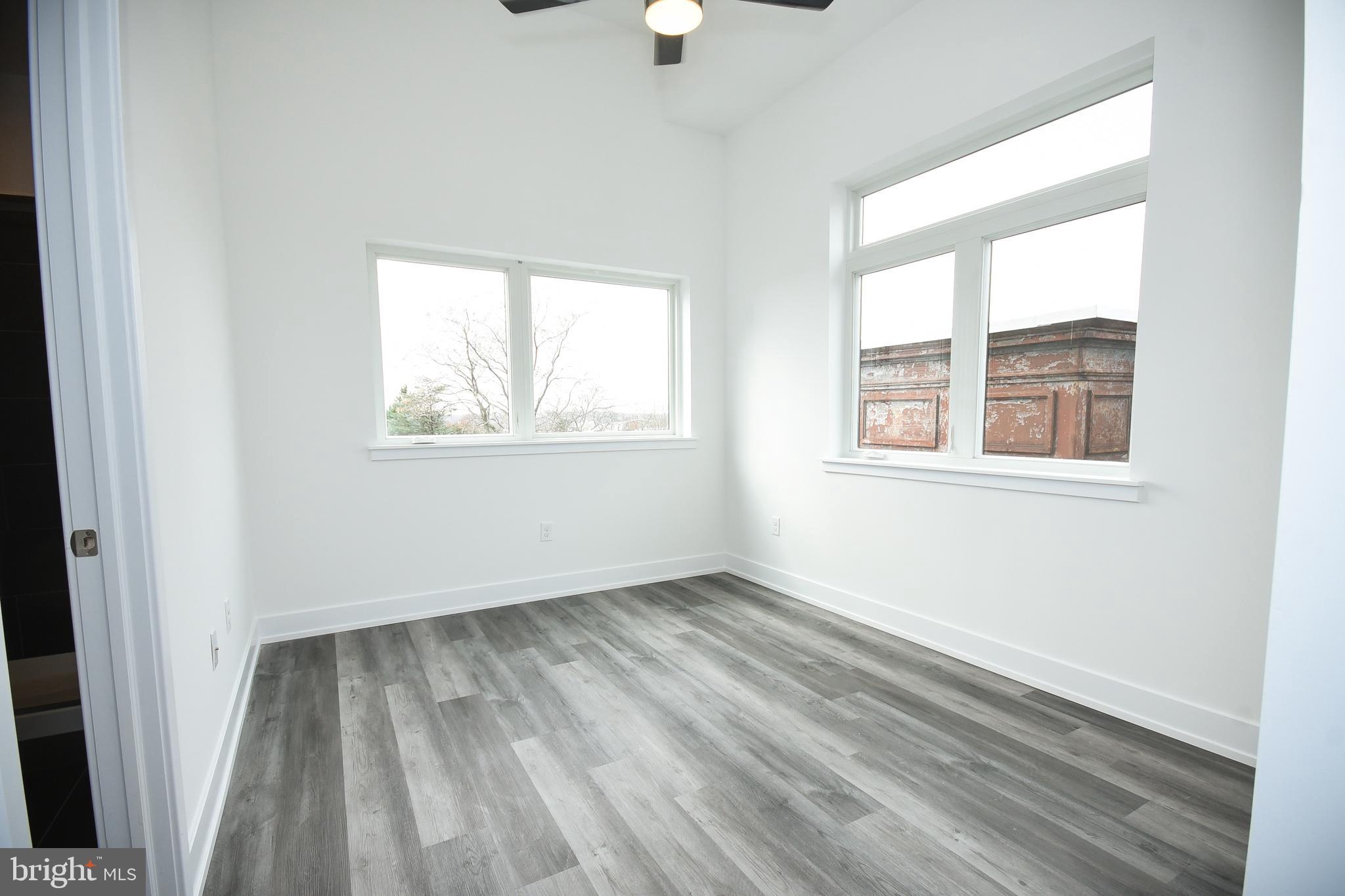ROXBOROUGH - Residential Lease