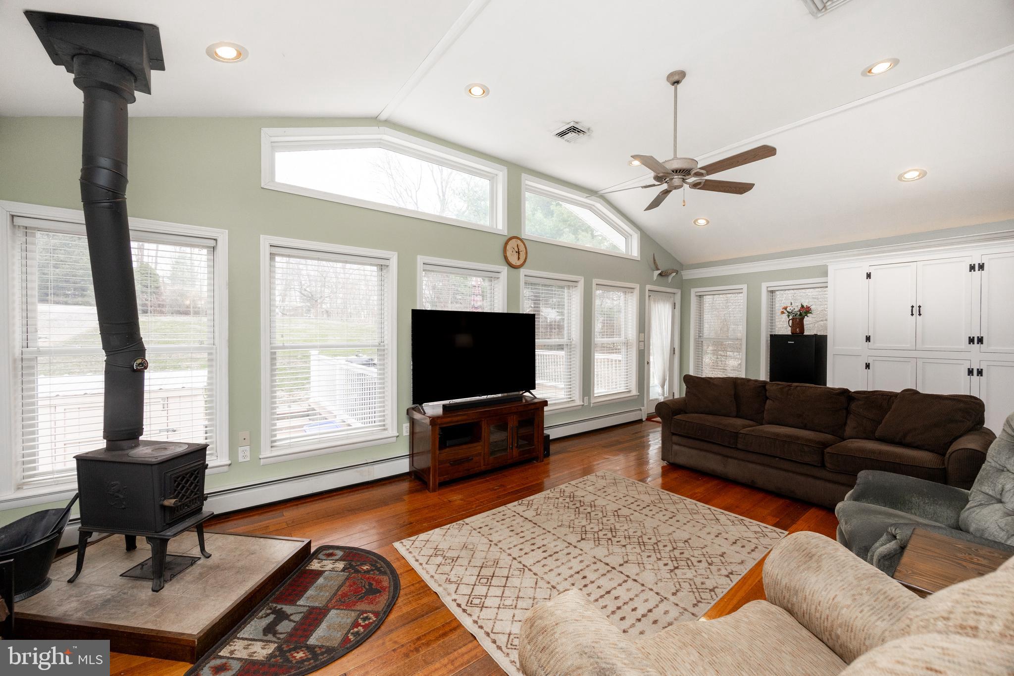 SLONAKER - Residential