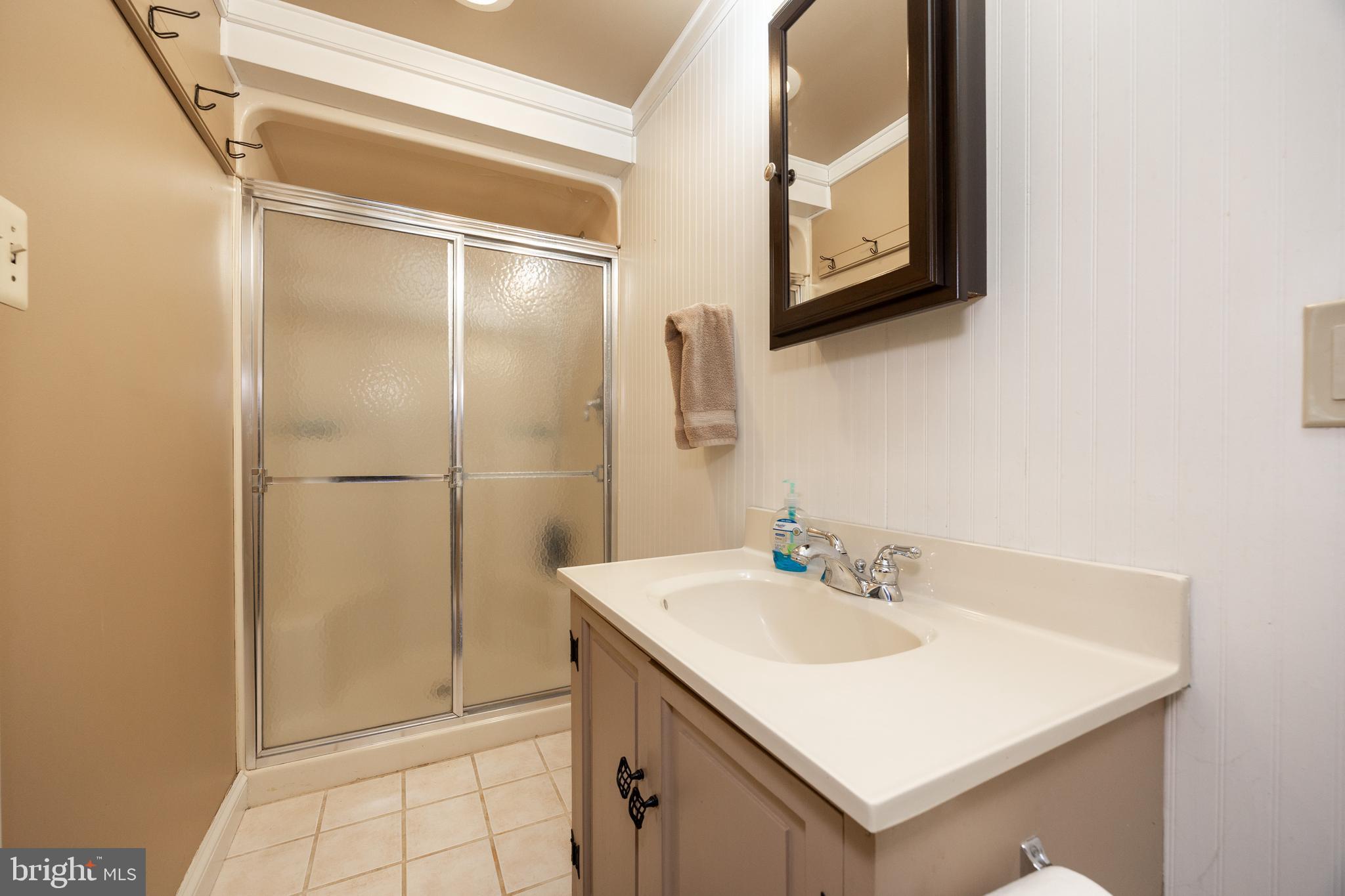 SLONAKER - Residential