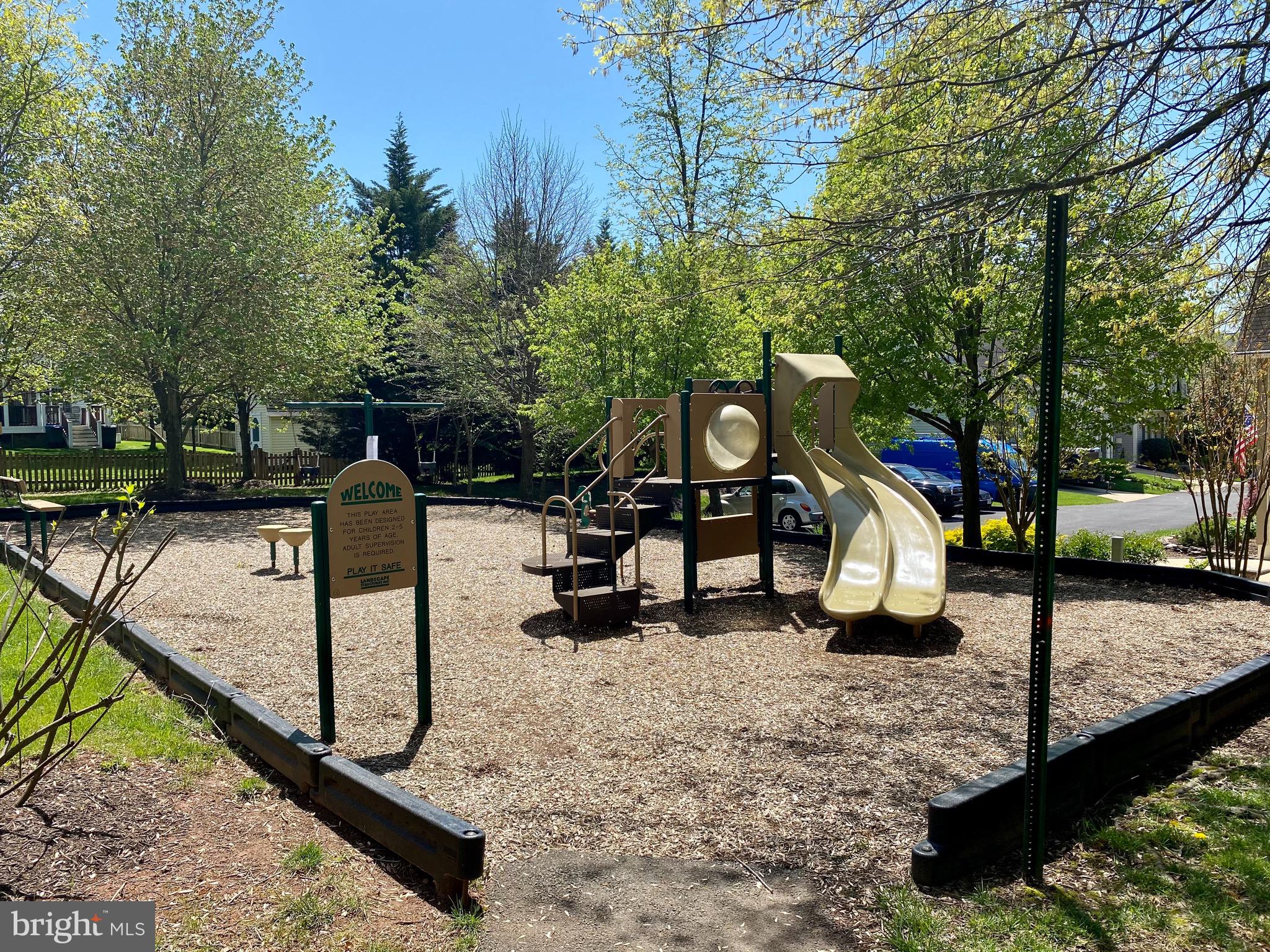 ASHBURN FARM - Residential