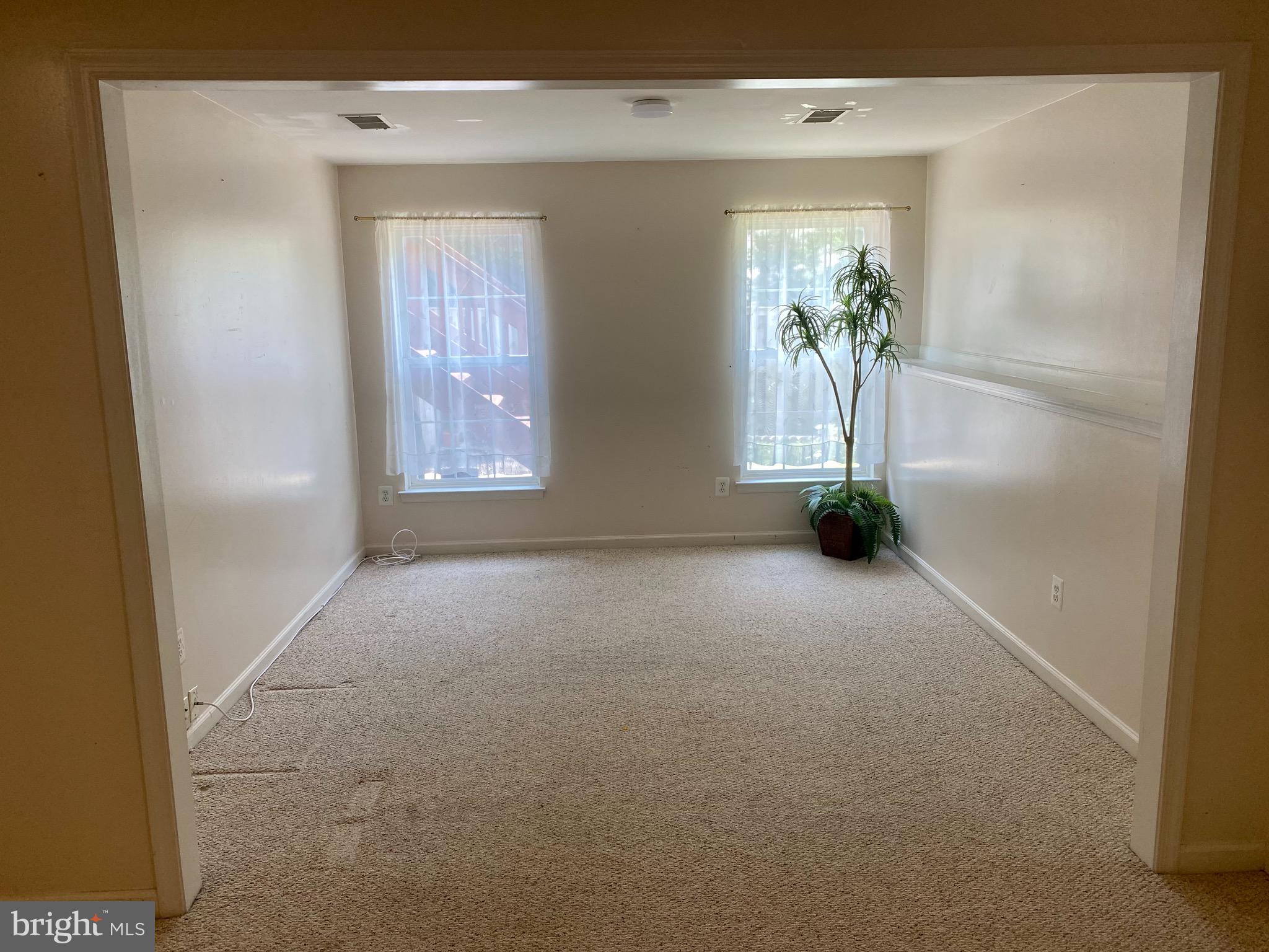 ASHBURN FARM - Residential