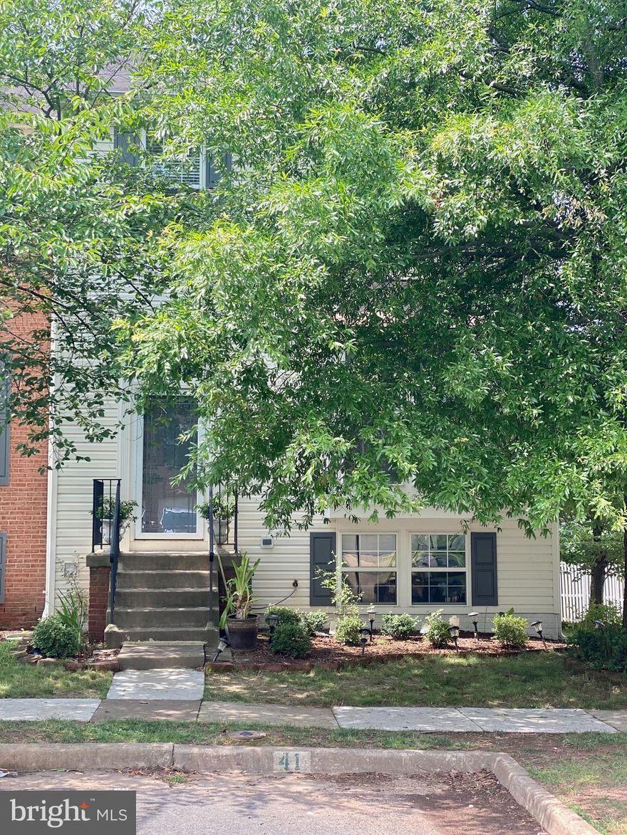 Spacious end unit townhouse with 3 level bump outs over 2,200+ finished sf , 4 bedrooms  3.5 Baths . Features Bamboo hardwood floors  Foyer    Main level huge living room   Breakfast area   wet bar & Kitchen granite countertop   Extra cabinets & countertop in sunroom , Upper level and staircases all bamboo hardwood list go on………………
Private deck overseeing to large backyard with stones patio perfect for gathering cookouts. Mins to all shops 
Regional Library    Trailside Park    Metro & Inova Hospital.Top key in Sentrilock and combo for lower lock is 8637. Thank you for showing please provide feedback.