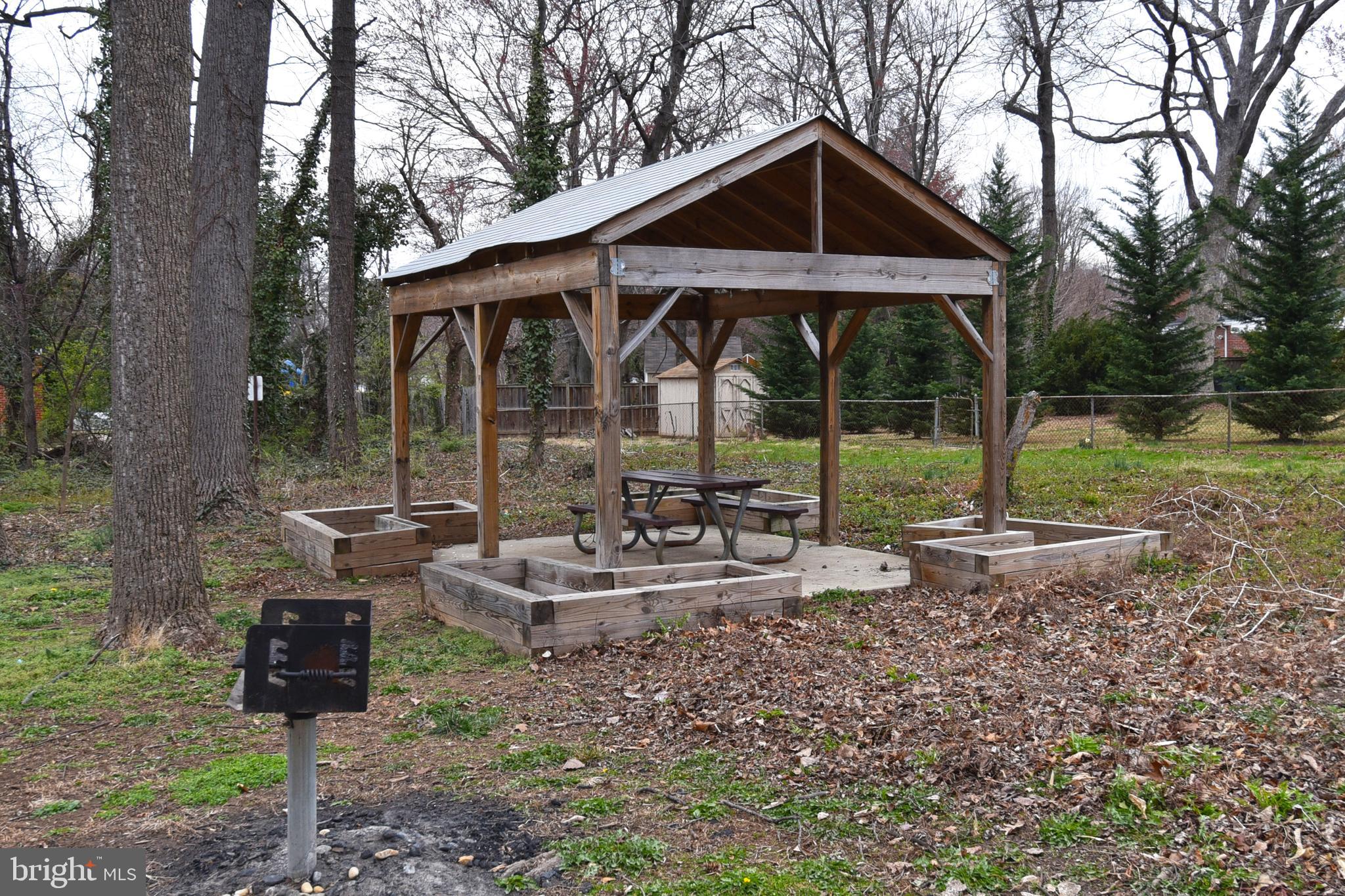 TIMBERLANE VILLAGE GARDEN CONDOMINIUMS - Residential