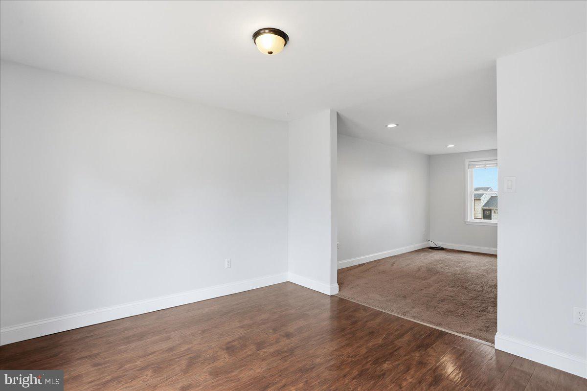 GLADE TOWN - Residential