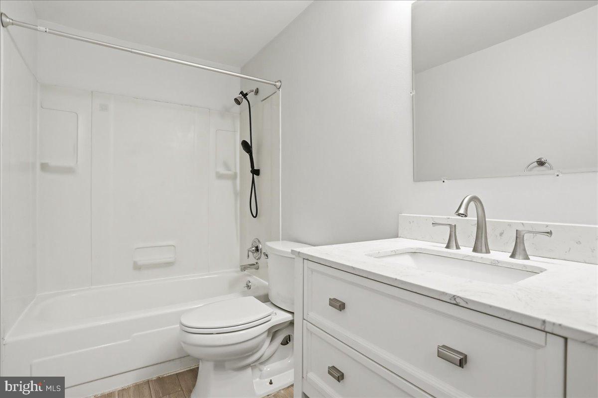 GLADE TOWN - Residential