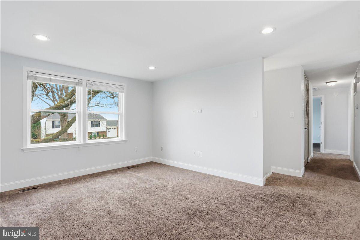 GLADE TOWN - Residential