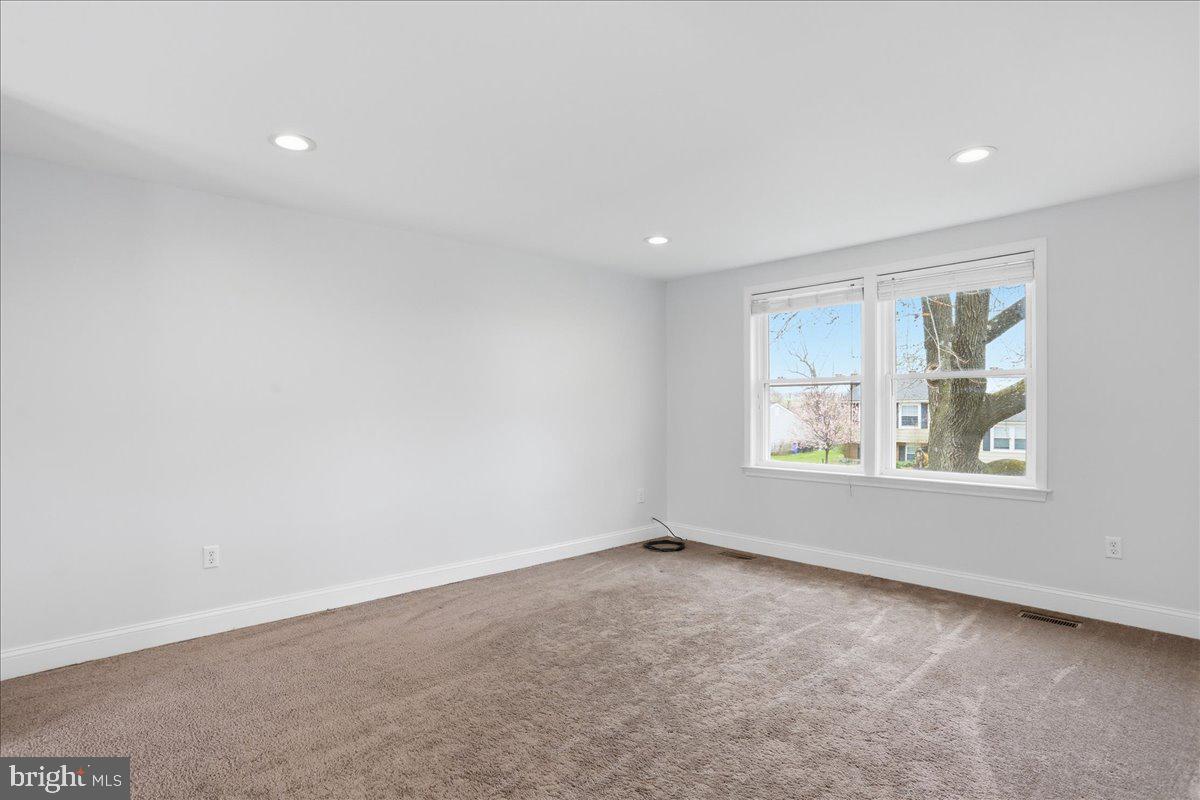 GLADE TOWN - Residential