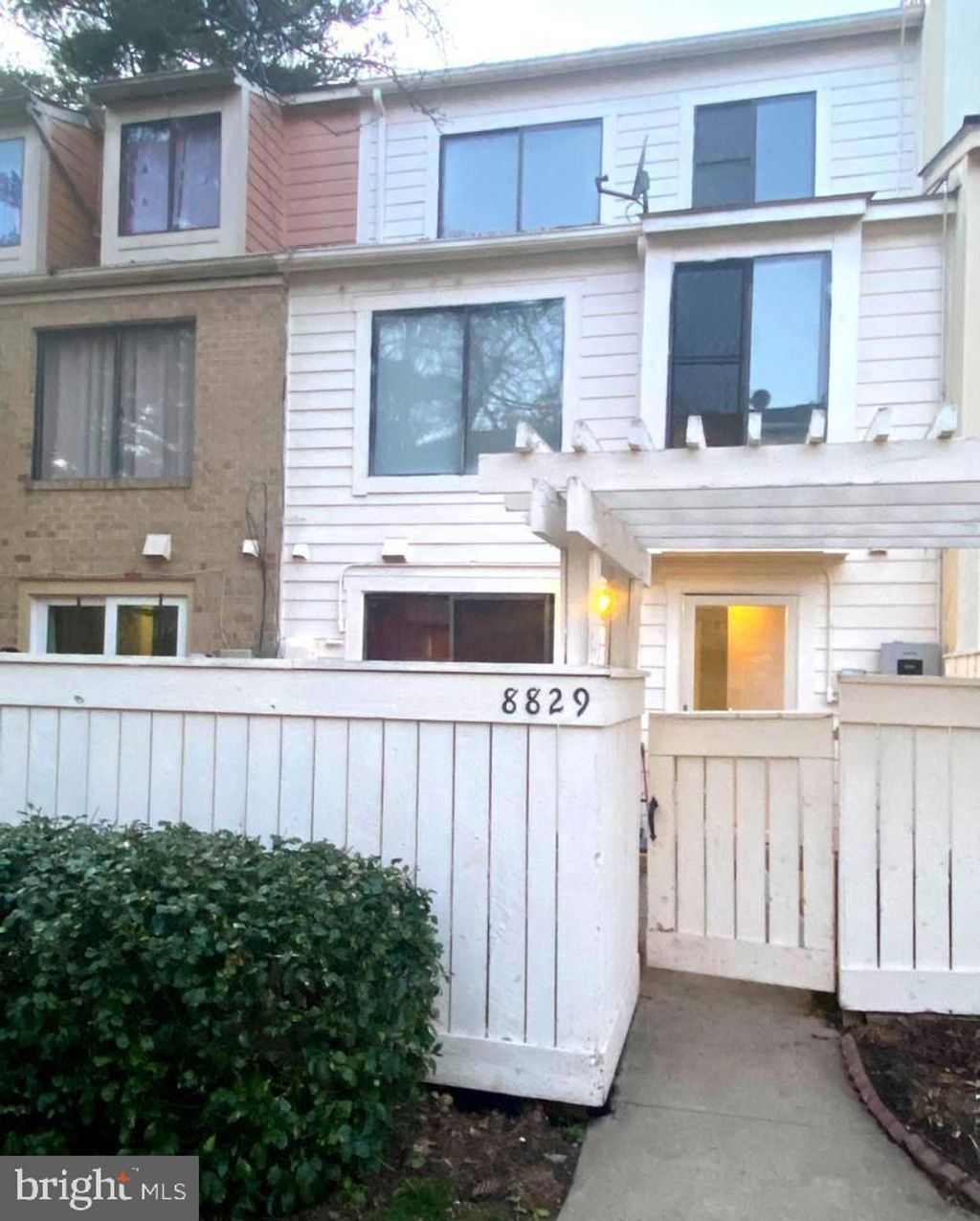 Photo of 8829 Welbeck Way, MONTGOMERY VILLAGE, MD 20886 (MLS # MDMC2202218)
