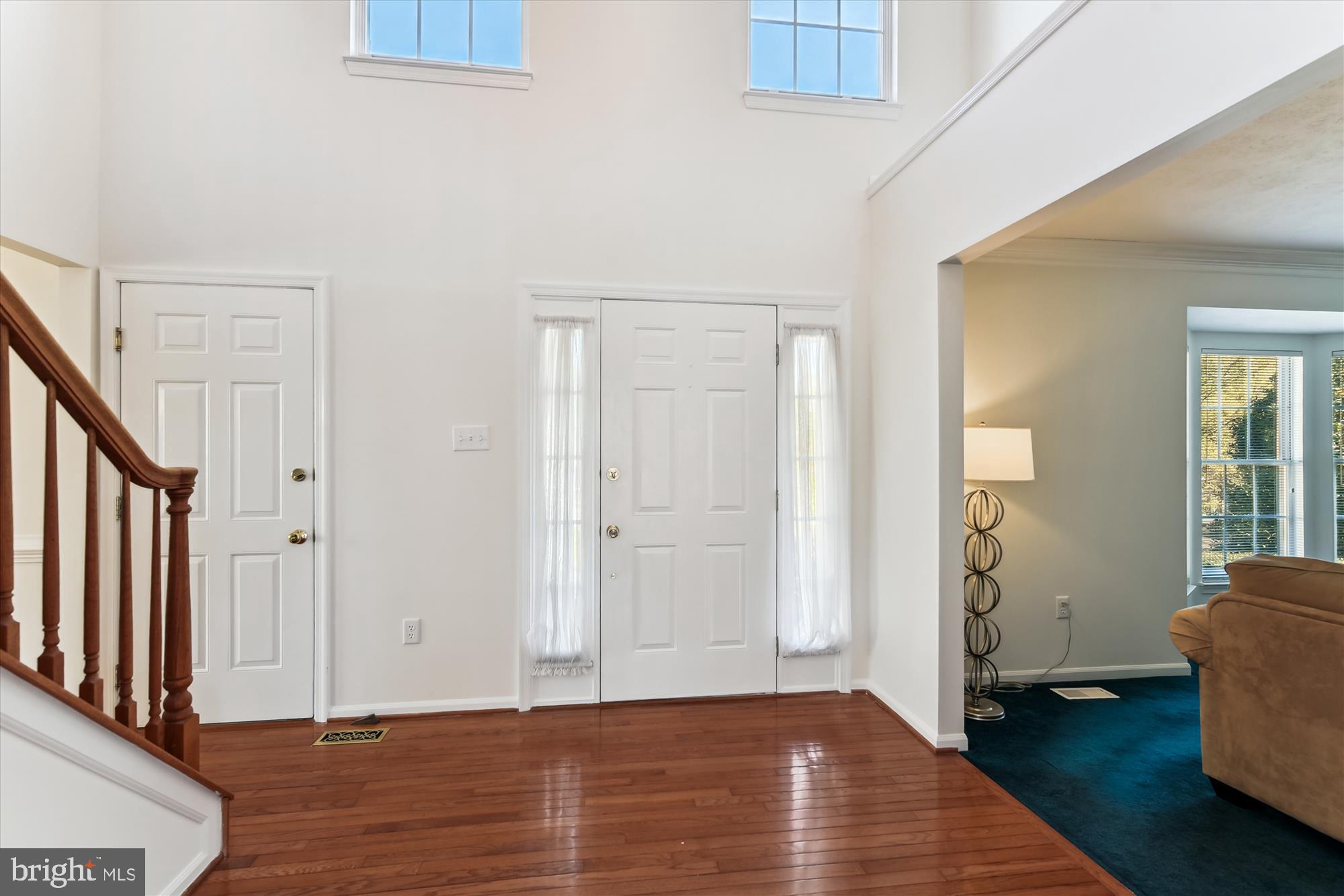 405 GOLDEN OAKS COURT