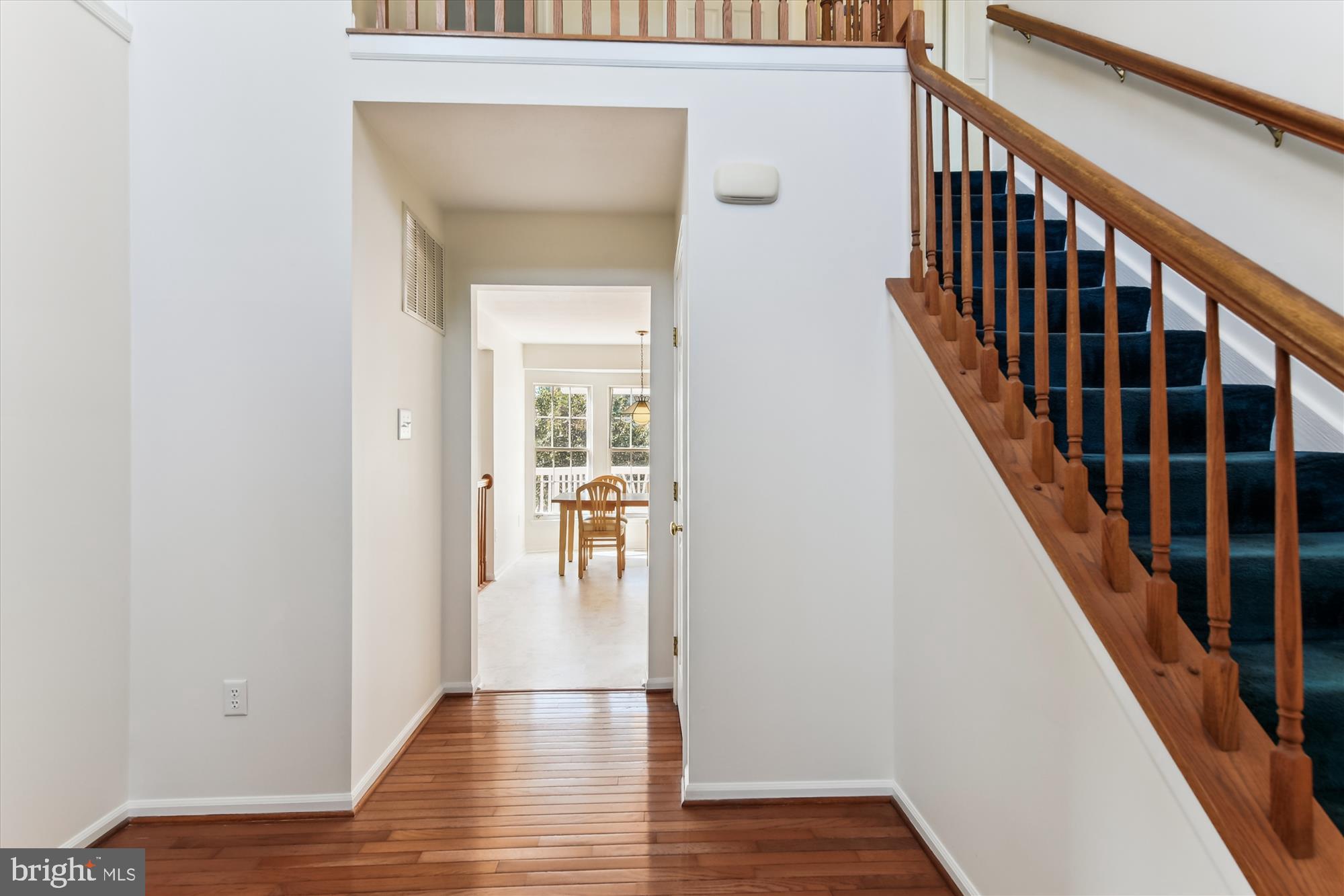 405 GOLDEN OAKS COURT