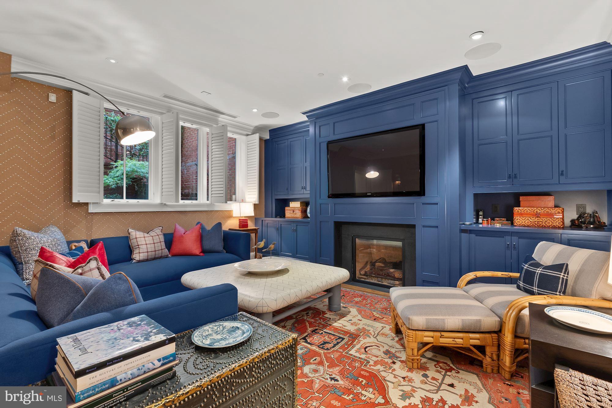 GEORGETOWN - Residential