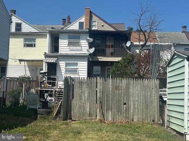 MOUNT CARMEL AREA - Residential