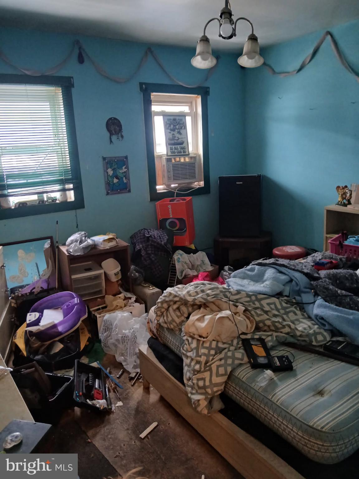 MOUNT CARMEL AREA - Residential