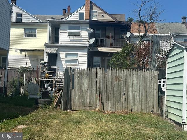 MOUNT CARMEL AREA - Residential