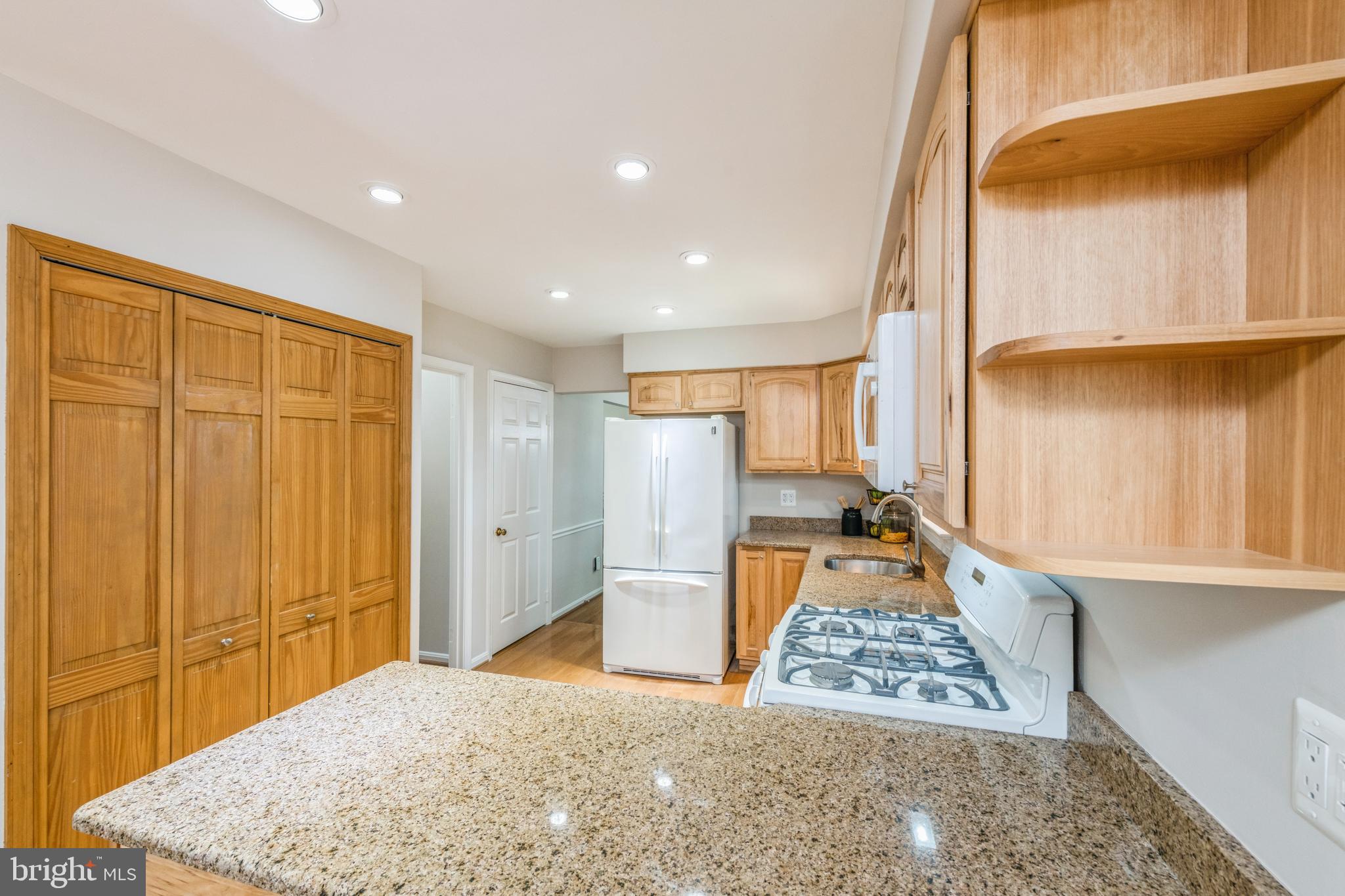 NORTON SQUARE - Residential