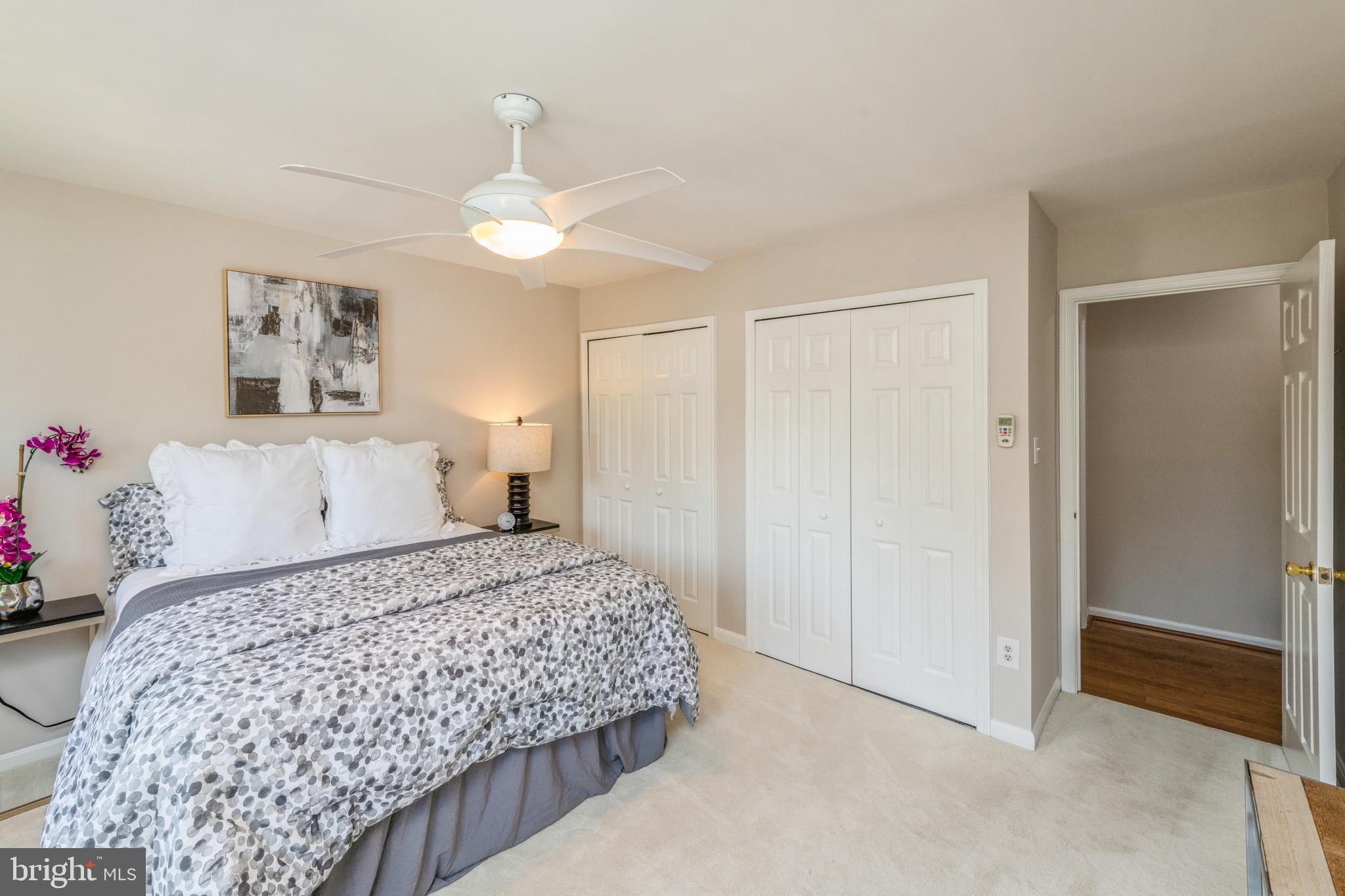 NORTON SQUARE - Residential