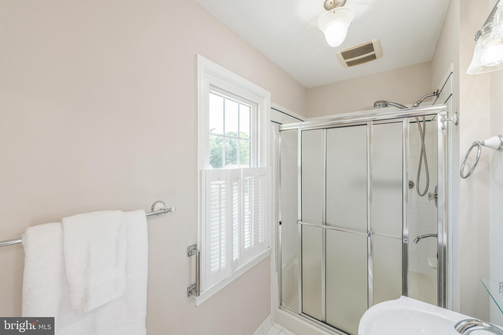 NORTON SQUARE - Residential