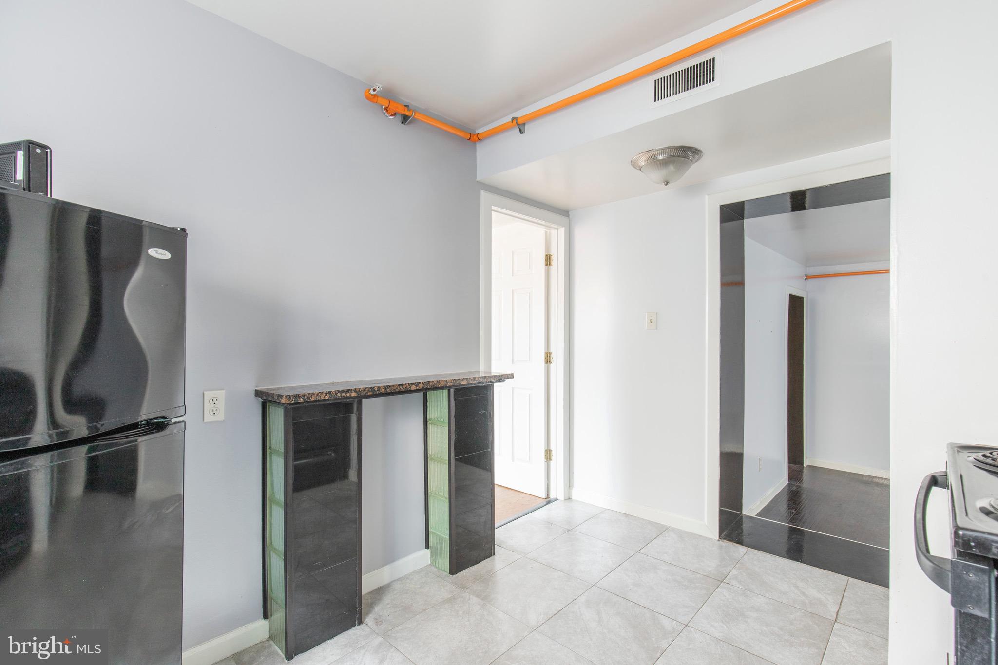 507 W GIRARD AVENUE 09 3R