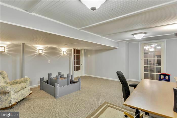 EASTON - Residential