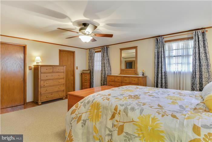 EASTON - Residential