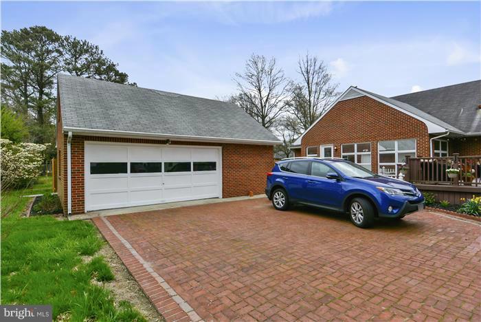 EASTON - Residential