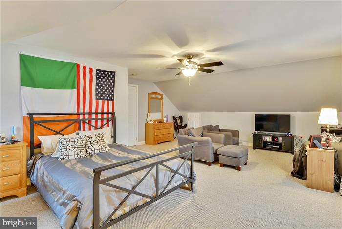 EASTON - Residential