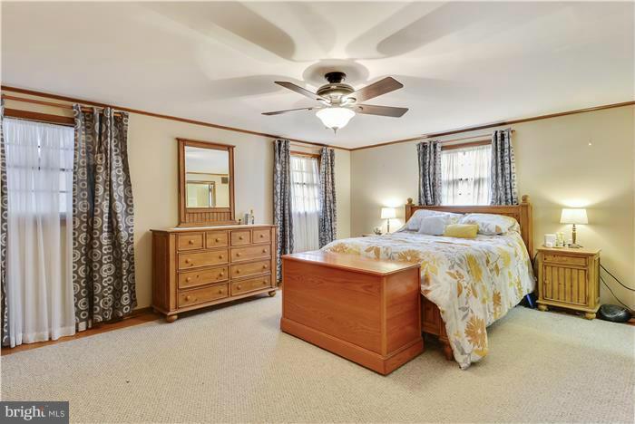 EASTON - Residential