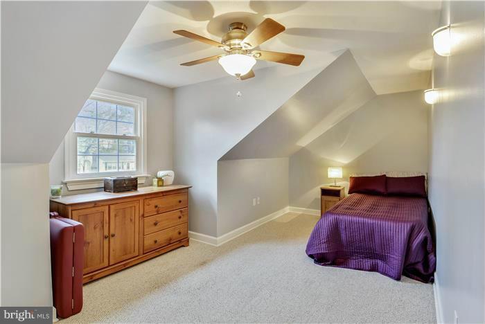 EASTON - Residential