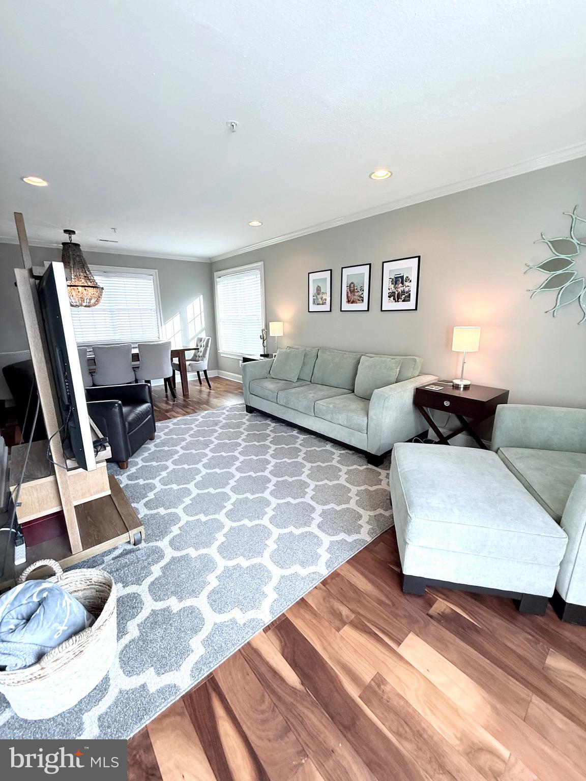 324 ROWLAND DRIVE