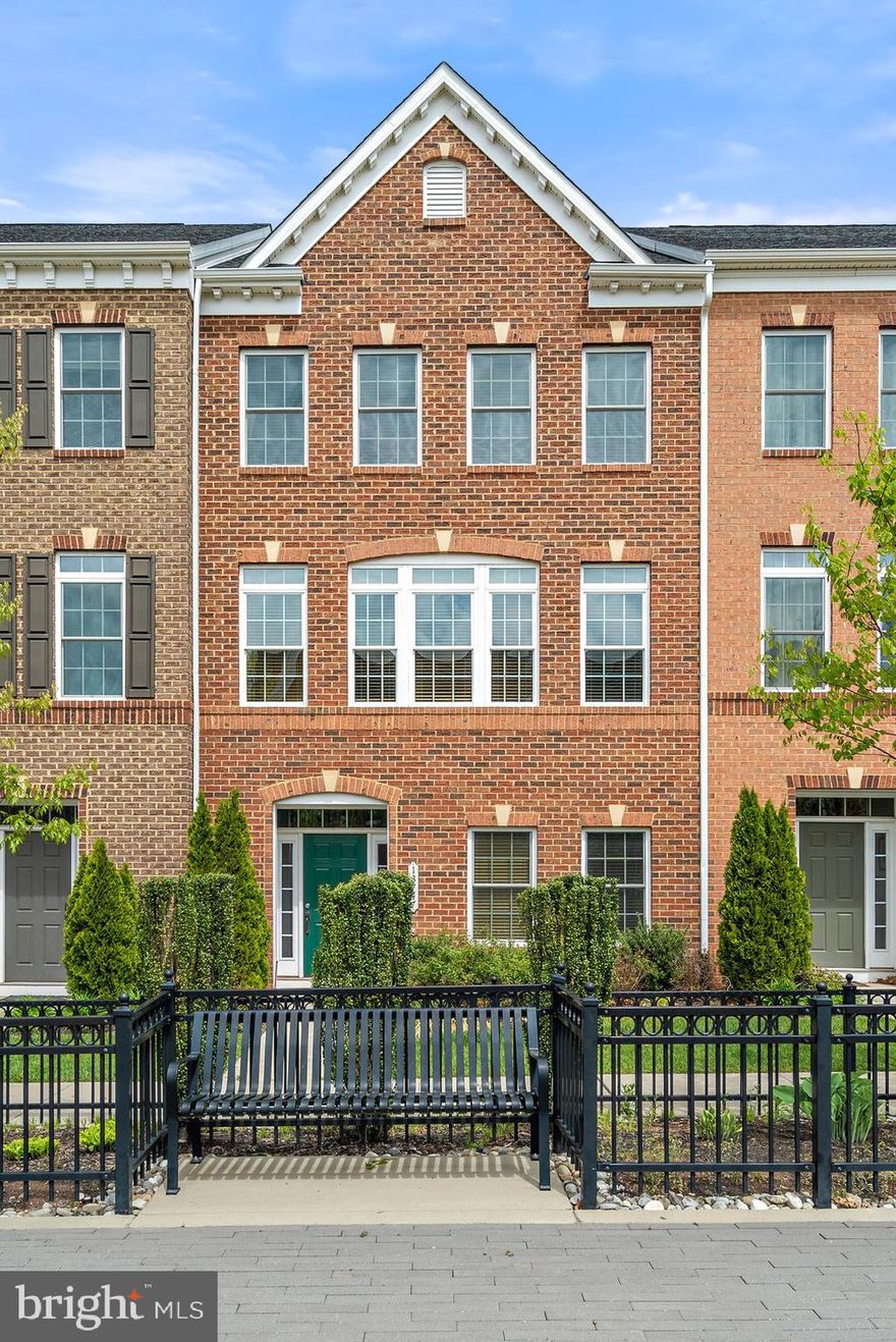 Luxury townhome available in sought-after Discovery Square. 4 levels, 4BR/4.5BA home with a rooftop terrace! Premium lot that fronts to the community common area and provides a great park-like view. Beautifully maintained and ready for you to move in. Freshly painted. New carpets.  Luxury upgrades throughout. All upgraded baths. Gourmet kitchen with granite counters, upgraded cabinets, and stainless steel appliances. MBR with deluxe master bath. The fourth level has its own bedroom with full bath. Premium location...minutes from Dulles Airport, Routes 28 & 50, and within the highly-ratied Floris Elementary school pyramid. This is a must see...view photos!