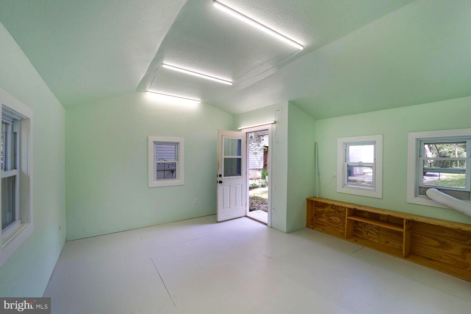 SHOREHAM BEACH - Residential