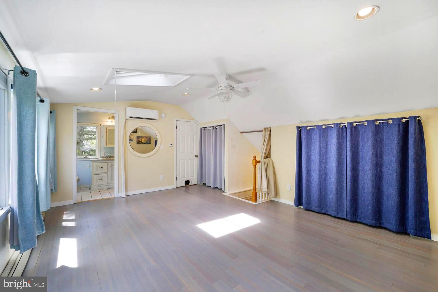 SHOREHAM BEACH - Residential