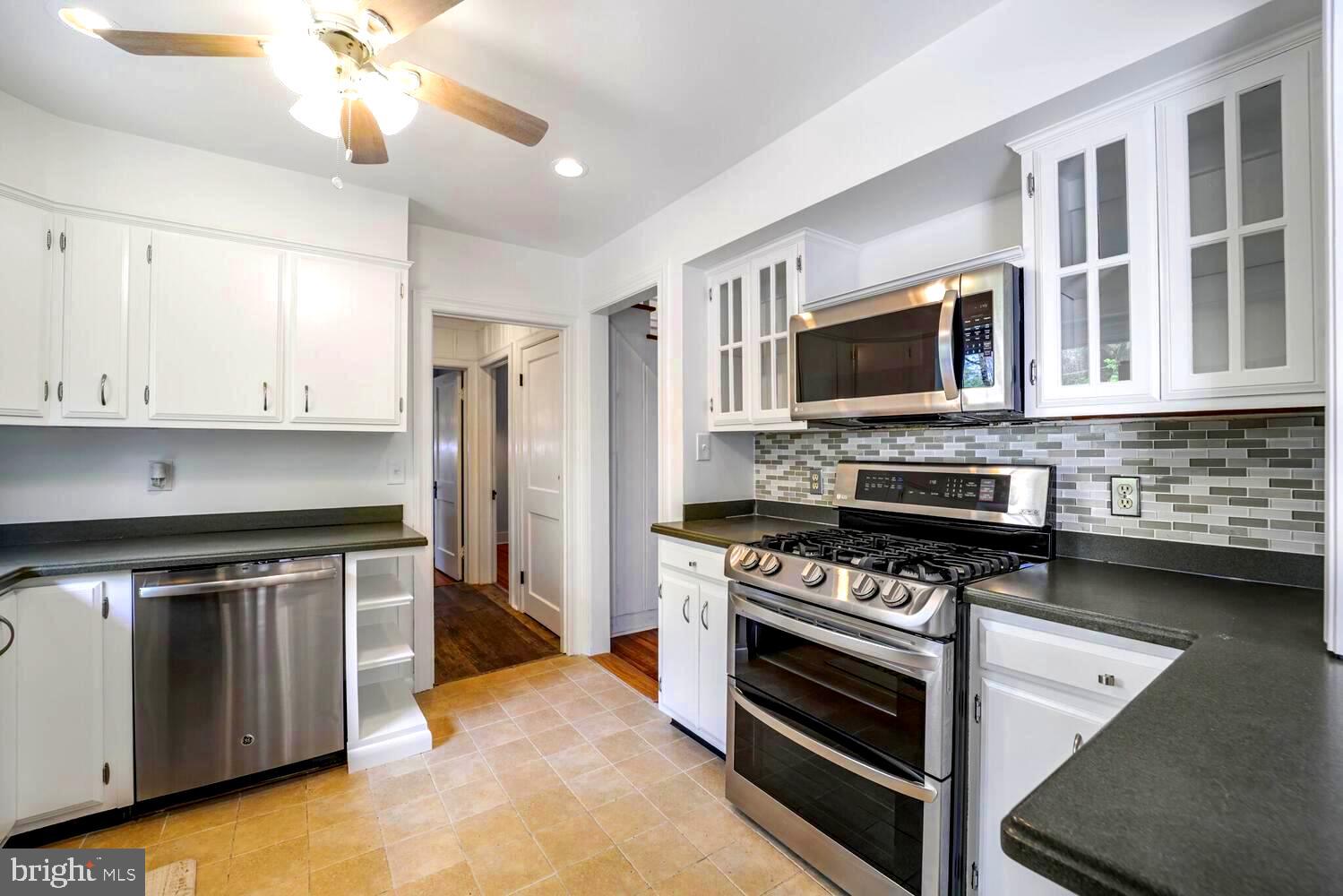 SHOREHAM BEACH - Residential