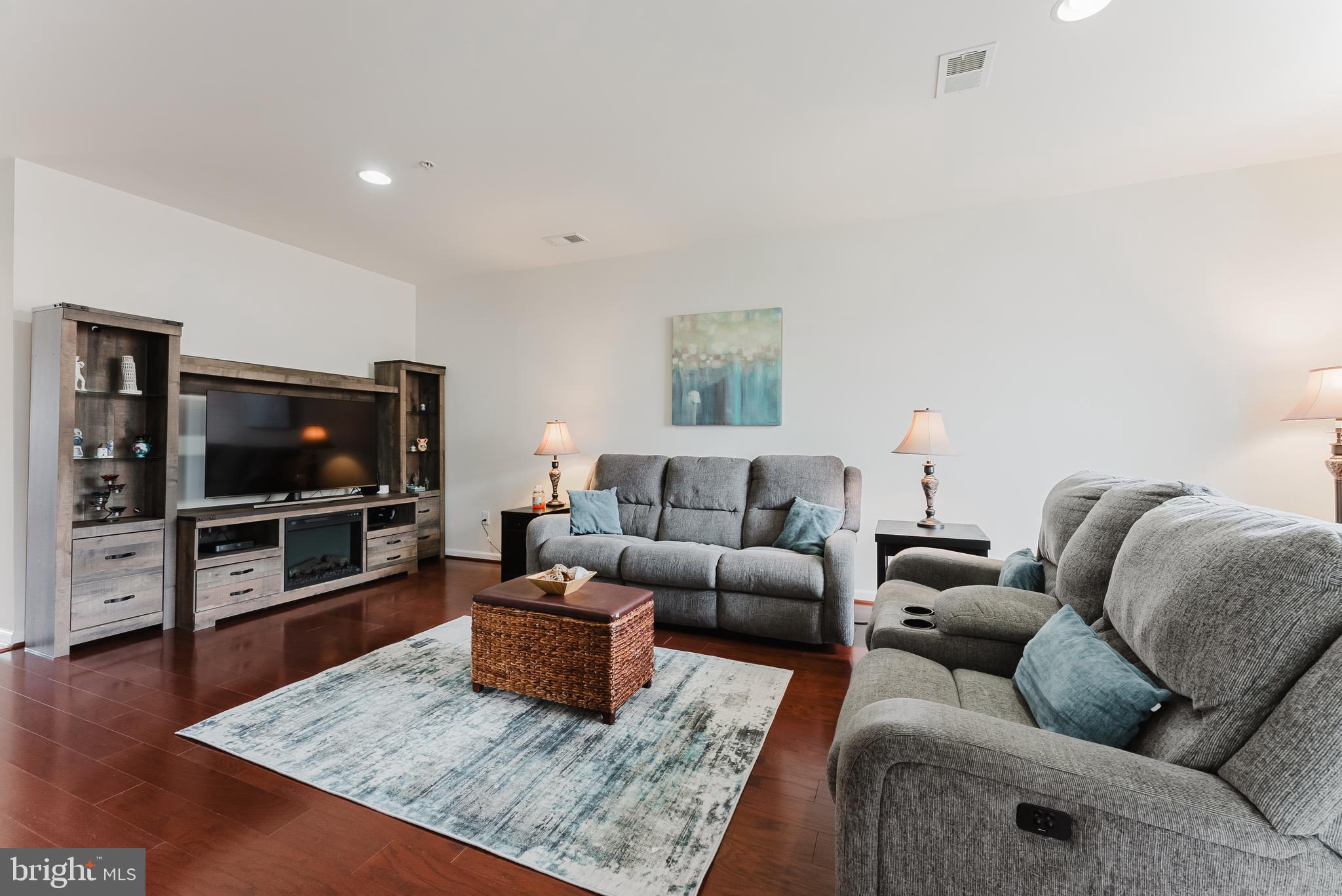 RESIDENCES AT BRAMBLETON - Residential
