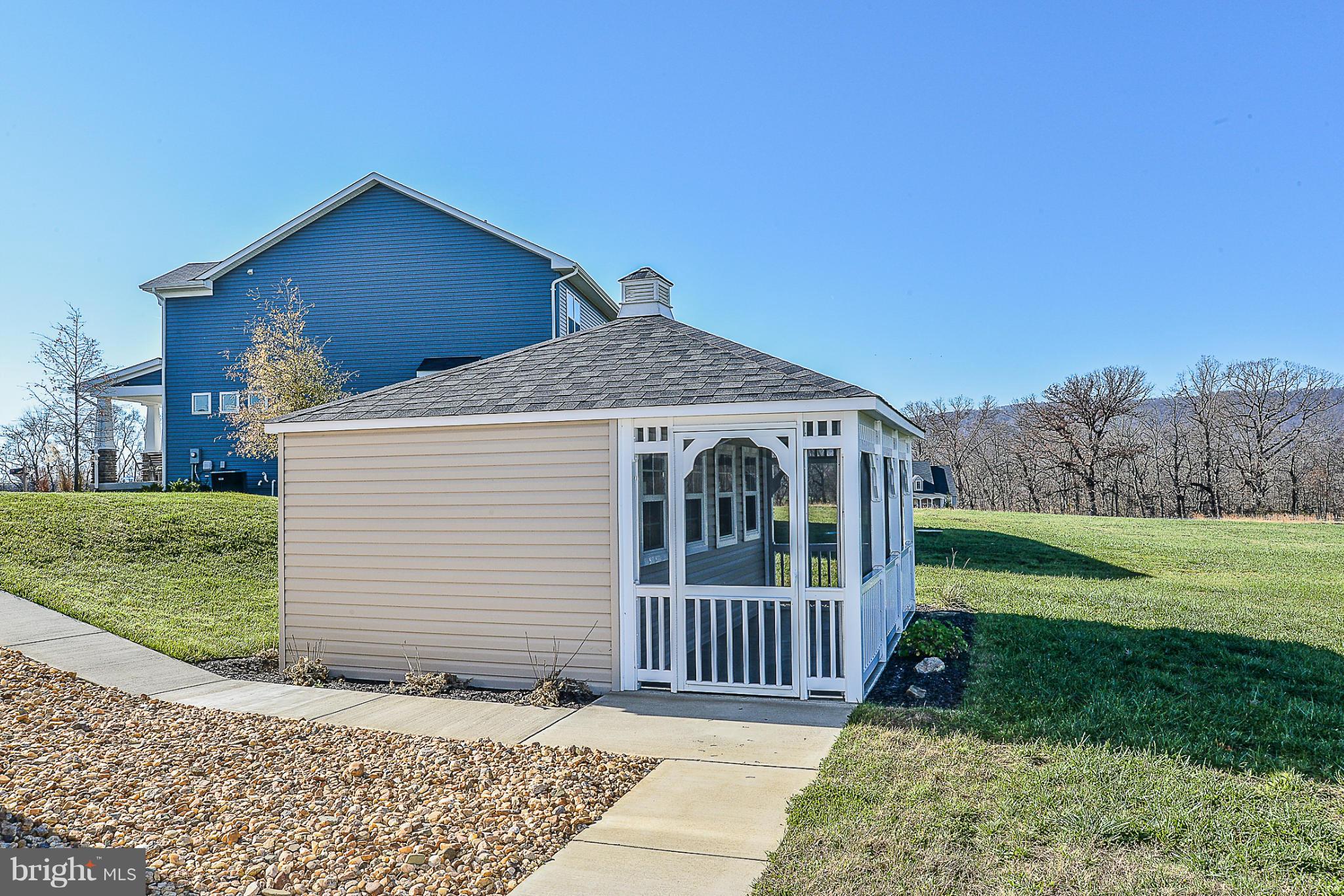 DUTCHMANS CREEK HAMLET - Residential