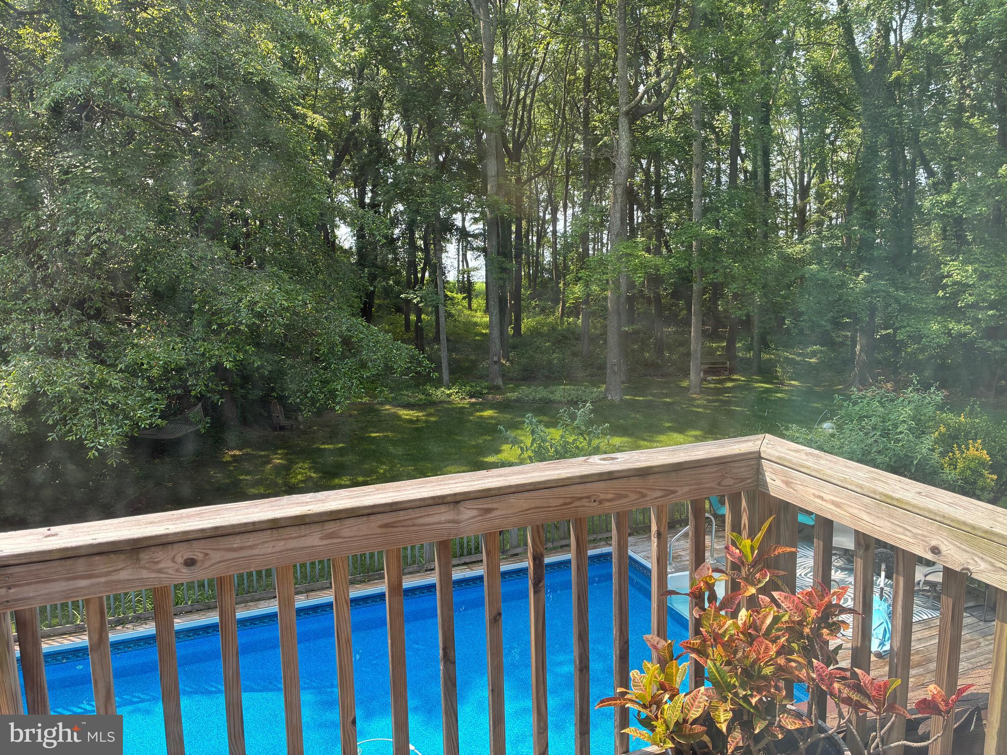 5609 BAY BREEZE COURT