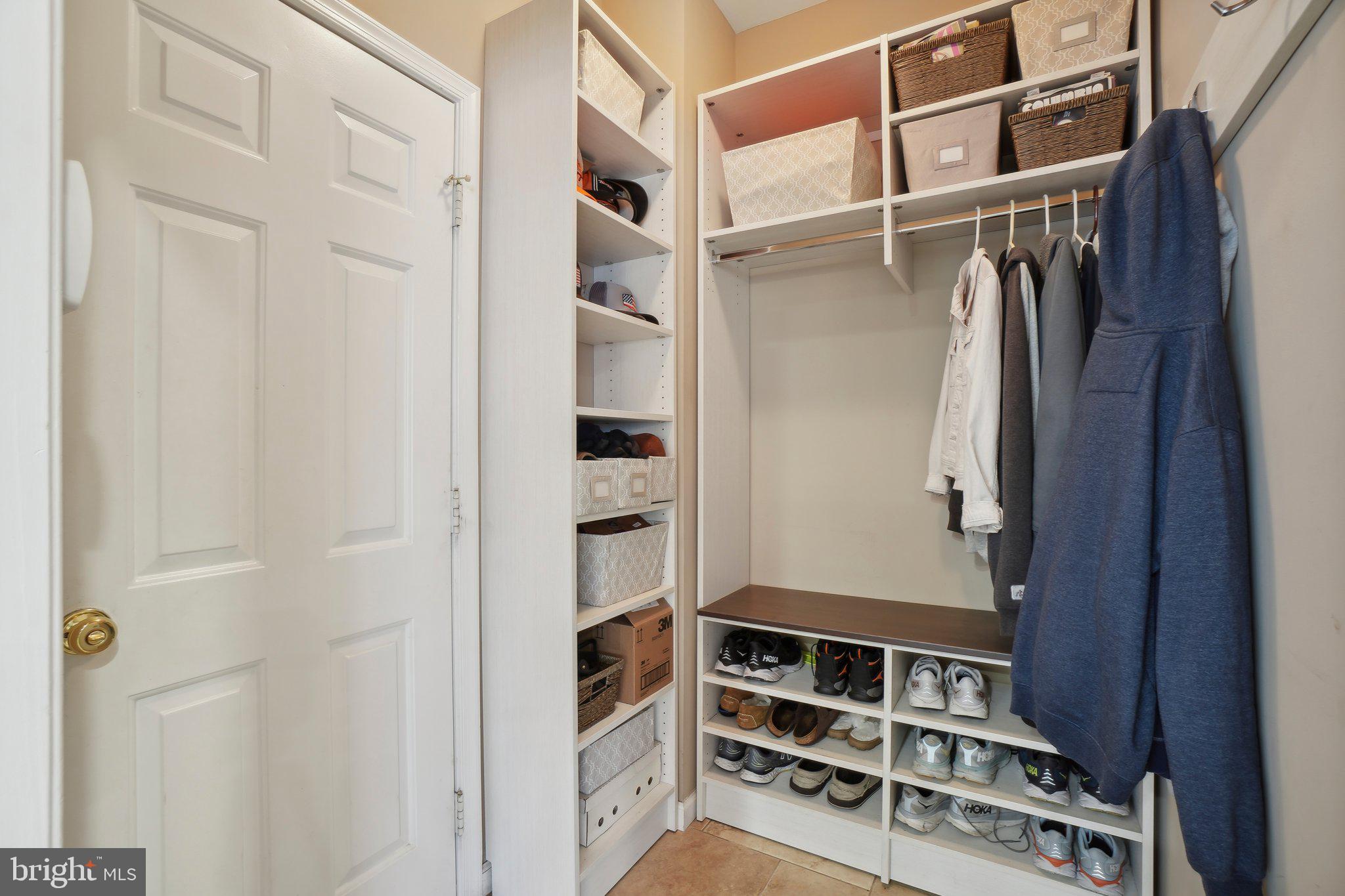 CAMERON CHASE - Residential