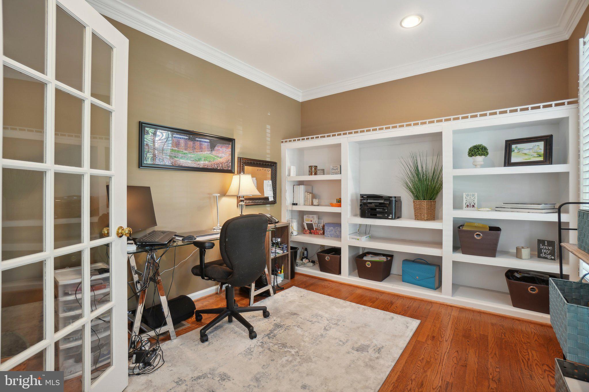 CAMERON CHASE - Residential