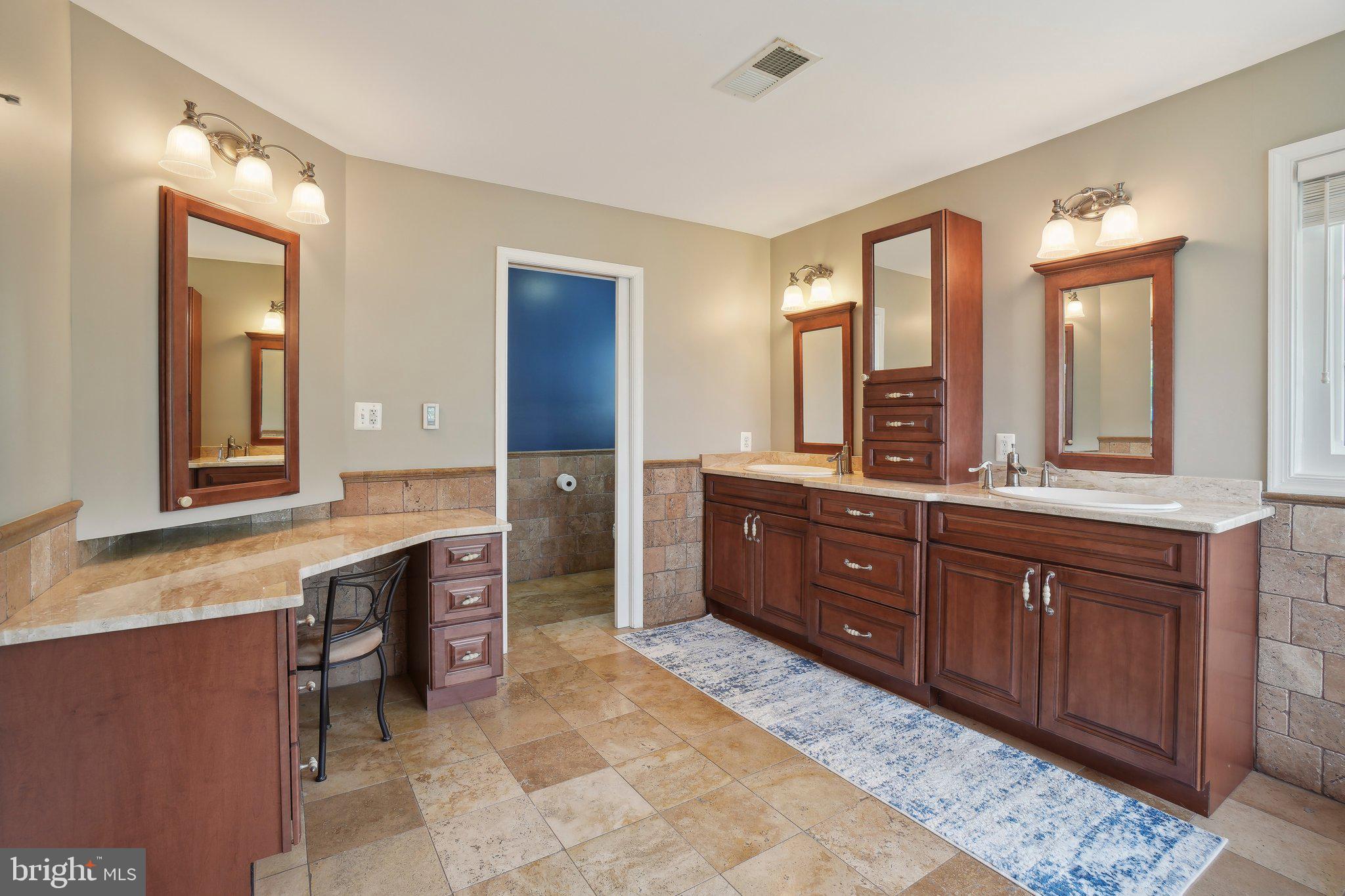 CAMERON CHASE - Residential