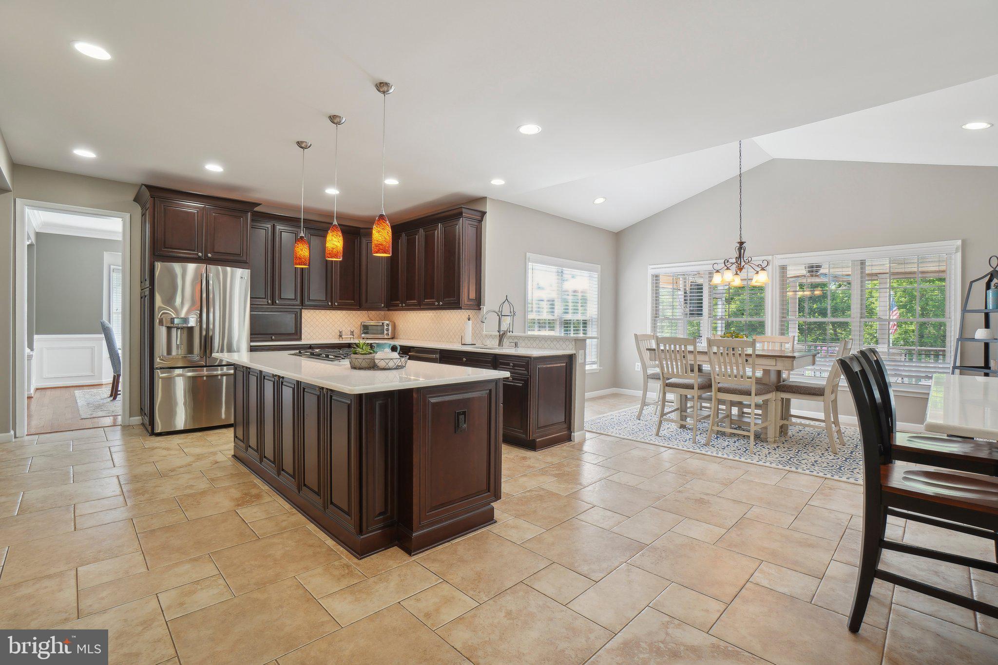 CAMERON CHASE - Residential