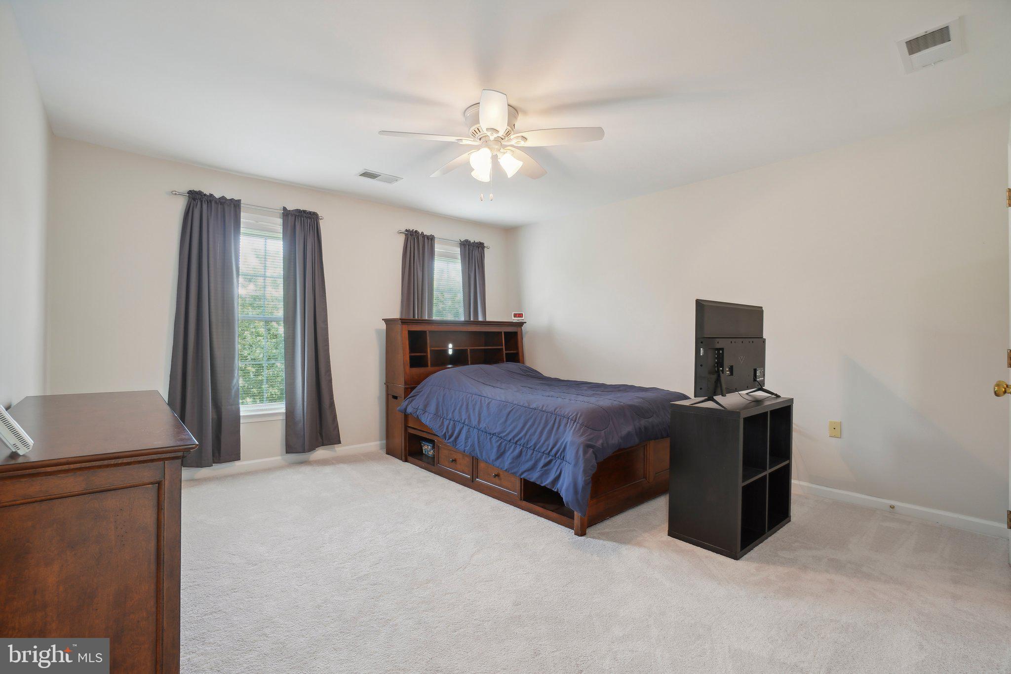 CAMERON CHASE - Residential